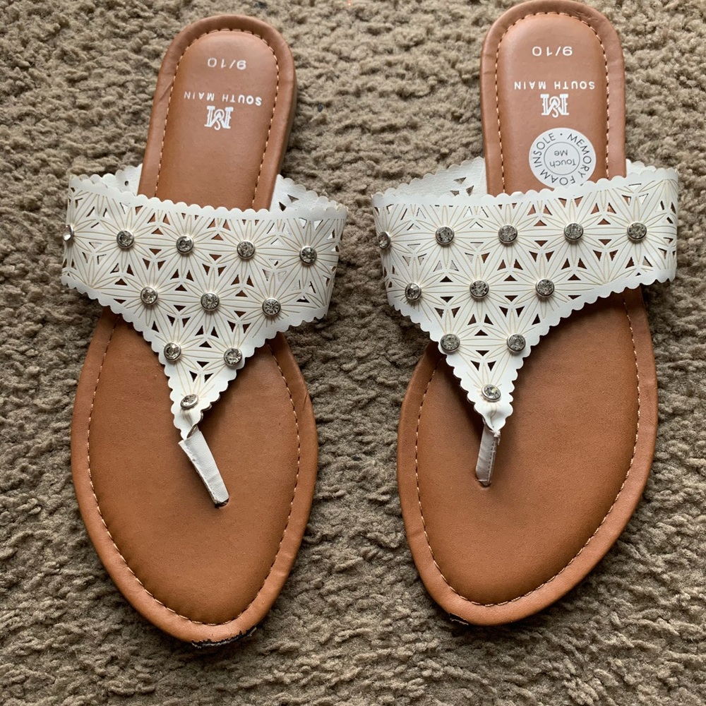 South Main women’s Sandals Size 9/10 / memory foam insole